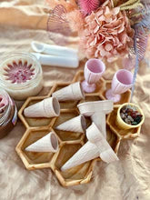 Load image into Gallery viewer, Waffle Icecream Cone