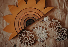 Load image into Gallery viewer, Sunflower Cutter