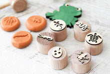 Load image into Gallery viewer, Wood Stampers - REPTILE